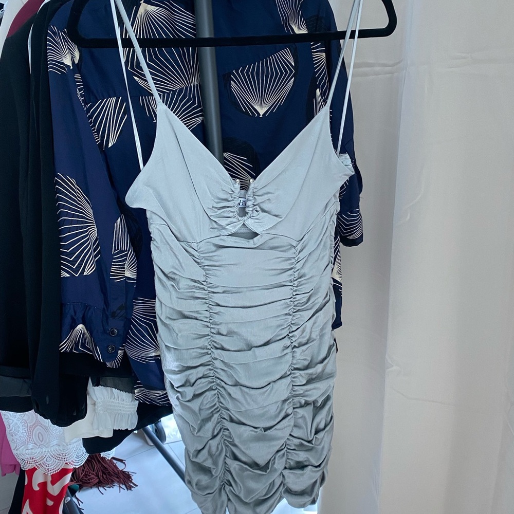 Zara short gray dress size small. Never been used. With tags.